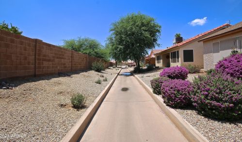 1717 Lindrick Dr, Chandler AZ 85249-5033 exterior