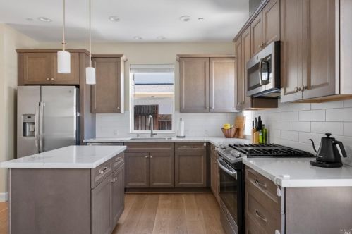 3516 Parker Hill Ct, Santa Rosa CA  95404-1512 exterior