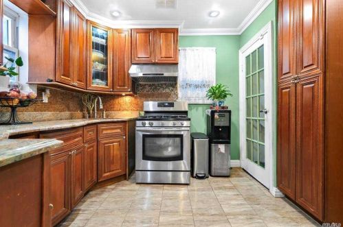 105-25 171st Pl, Jamaica, NY 11433-1749