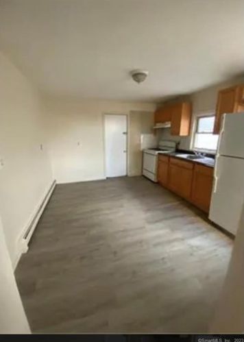 94 Barnum Ave, Bridgeport CT  06608-2101 exterior