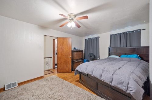 343 Boggs Ave, Pittsburgh PA  15211-2074 exterior