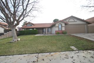 4704 Grandview Dr, Palmdale CA  93551-1110 exterior