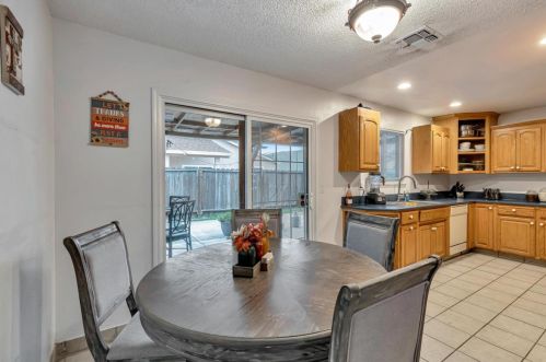 16128 Easy St, Lathrop CA  95330-9572 exterior