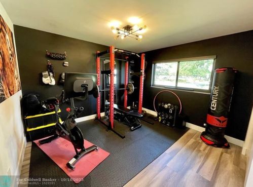 1630 118th Ter, Hollywood FL  33026-2546 exterior