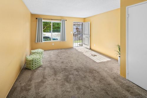 6492 Bell Blf Ave, San Diego CA 92119-1046 exterior