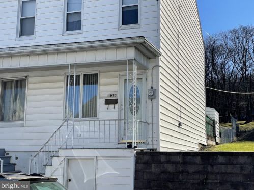 1910 Walnut St, Ashland, PA 17921-1610