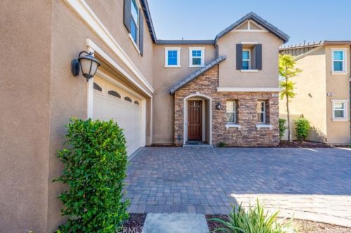 7993 Southpoint St, Chino CA  91708-7682 exterior