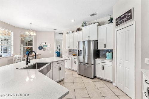 816 Brookstone Dr, Merritt Island FL  32952-4141 exterior
