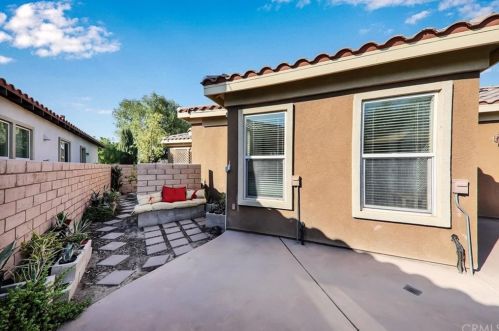 9 Loch Ness Lake Ct, Rancho Mirage CA  92270-5811 exterior