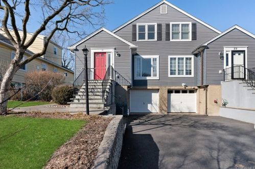 31 Ronalds Ave, New Rochelle, NY 10801-7526