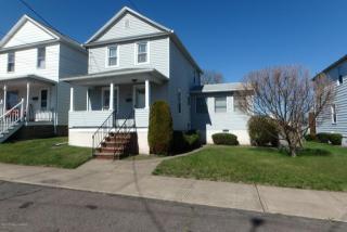 665 Charles St, Wilkes Barre, PA 18709-1312