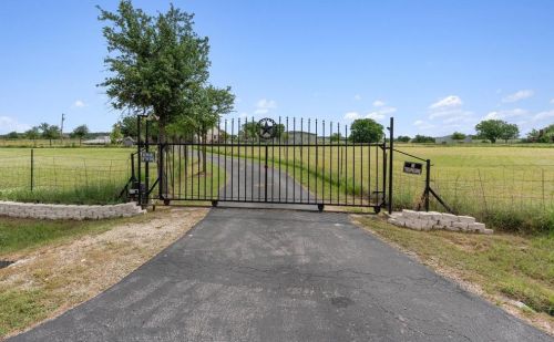 200 Western Hills Dr, Georgetown, TX 78626-2050