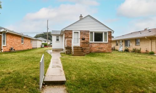 3259 97, Milwaukee WI 53222-3458 exterior