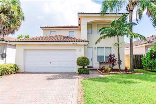 7683 19th St, Hollywood, FL 33024-3634