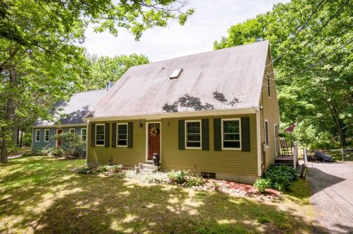 56 Fox Garrison Rd, Lee NH  03861-6338 exterior