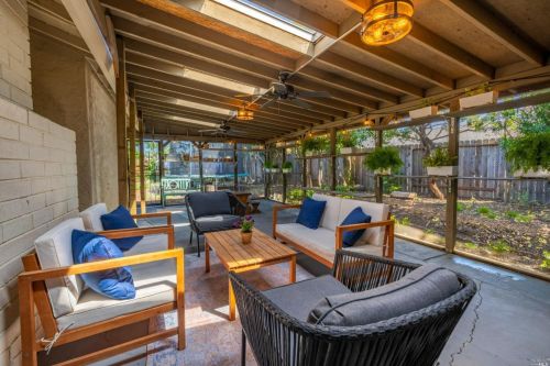 218 Sandalwood Ct, Vacaville CA  95687-5238 exterior