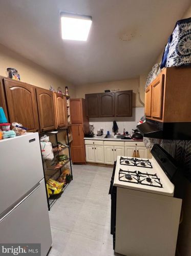 1208 Walnut St, Harrisburg PA  17103-2252 exterior