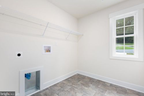 8497 Colfax Dr, Owens VA  22485-7162 exterior