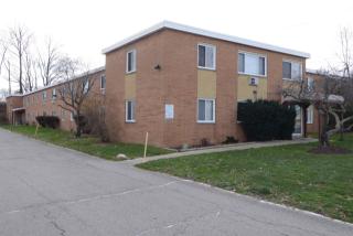 30600 Euclid Ave, Willowick OH  44092-1073 exterior