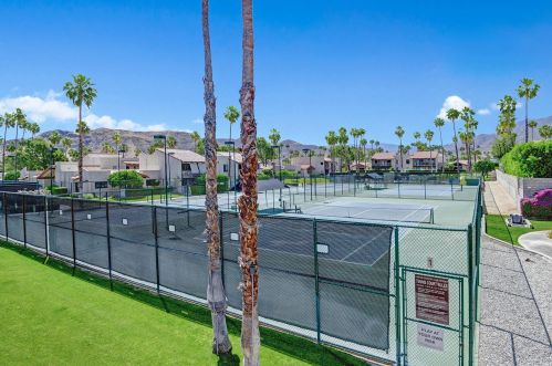 2160 Palm Canyon Dr, Palm Springs CA  92262-2832 exterior