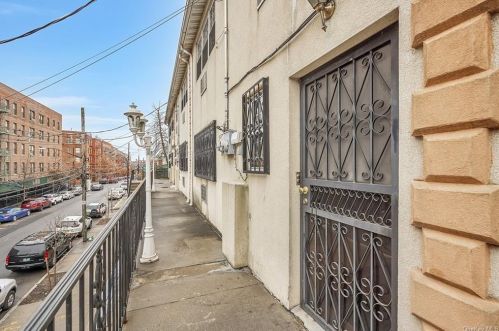 1557 Beach Ave, Bronx, NY 10460-6348
