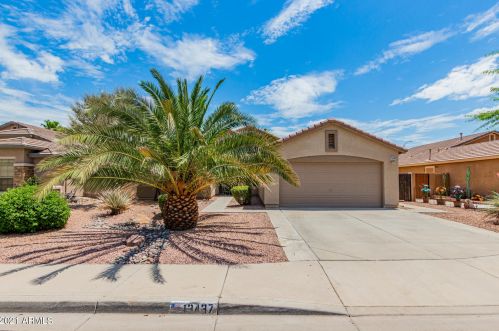 13437 Lisbon Ln, Sun City, AZ 85379-6576