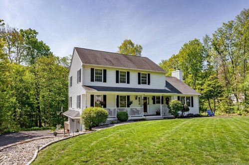 49 Lynnrich Dr, Litchfield, CT 06787-1030