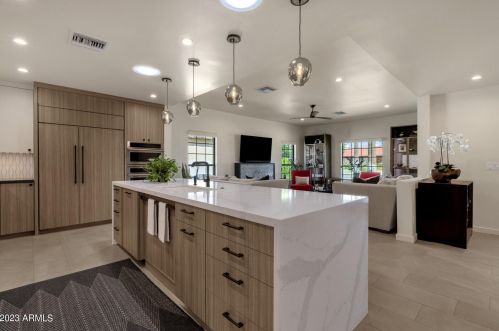 1812 11th Ave, Phoenix AZ  85007-1714 exterior