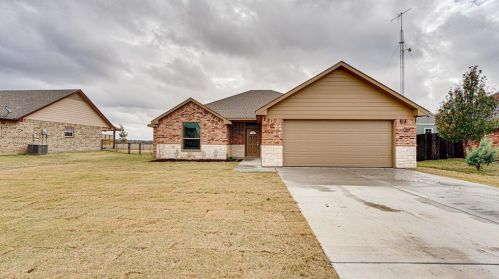 110 Joyce St, Whitney, TX 76692-2200