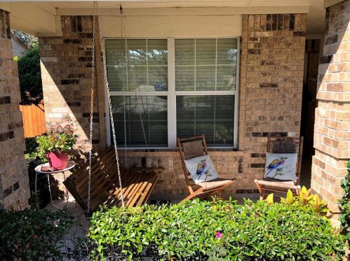 4611 Pin Oak Creek Ln, Humble, TX 77345-3203