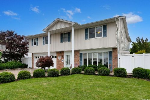 2620 Frances St, North Bellmore, NY 11710-5402