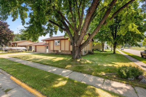 501 Clark St, Horicon, WI 53032-1014