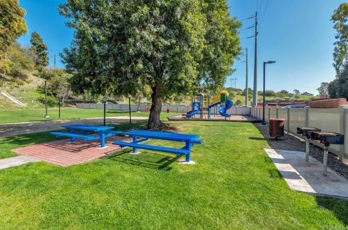 13343 Rancho Penasquitos Blvd, San Diego CA 92129-4070 exterior