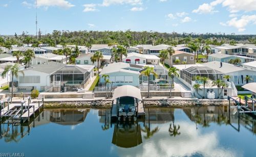 17540 Primrose Ct, Fort Myers Beach, FL 33931-7151