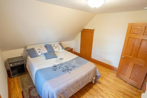 3918 Aldrich Ave, Minneapolis MN  55409-1414 exterior