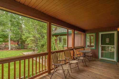 10883 Whitehorse Rd, Truckee, CA 96161-1428