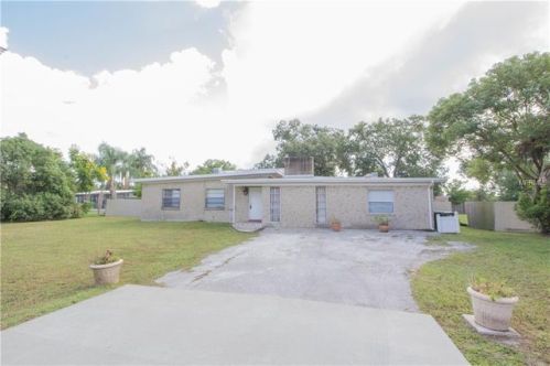 8507 Dawn Dr, Orlando, FL 32809-7923