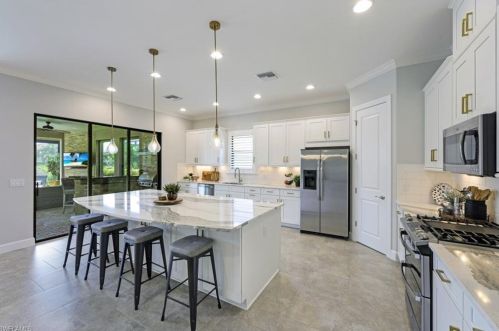 9243 Rialto Ln, Naples FL  34119 exterior