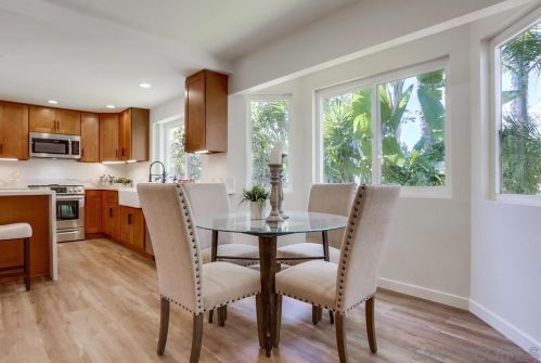 916 Alyssum Rd, Carlsbad CA  92011-3907 exterior