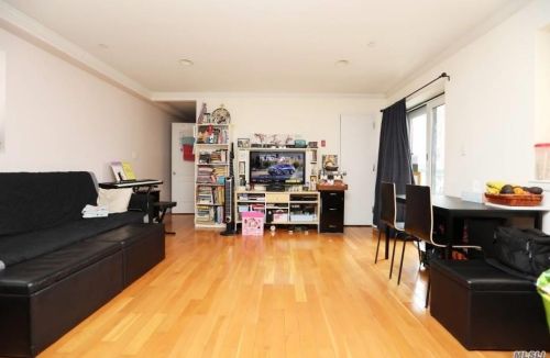 8371 116th St, Jamaica, NY 11418-3448