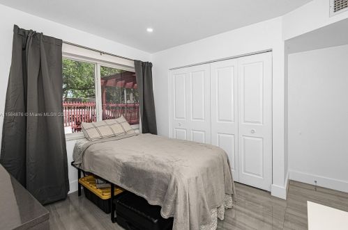 2634 38 Ave, Hollywood FL 33021-1937 exterior