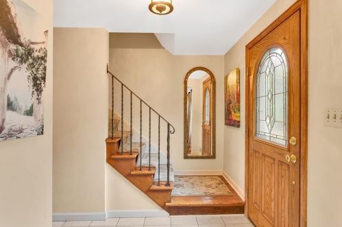 1353 Pesavento Dr, Bridgeville, PA 15017-2615