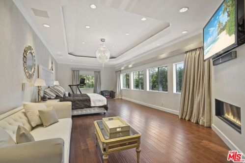 3511 Berry Dr, North Hollywood CA  91604-3862 exterior