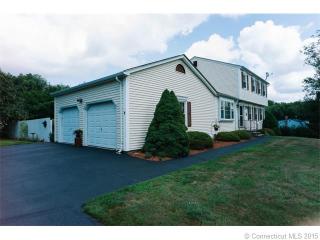 1 Putting Green Ln, Waterbury, CT 06712-1544