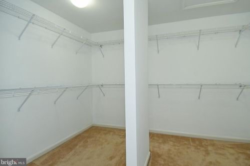 6022 Slippery Rock Rd, Haymarket VA  20169-3312 exterior