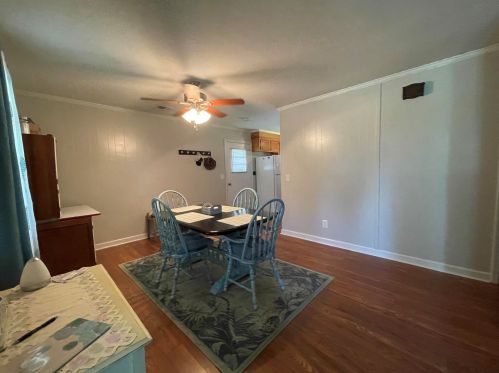 140 Oakland Dr, Kingstree SC  29556-1810 exterior