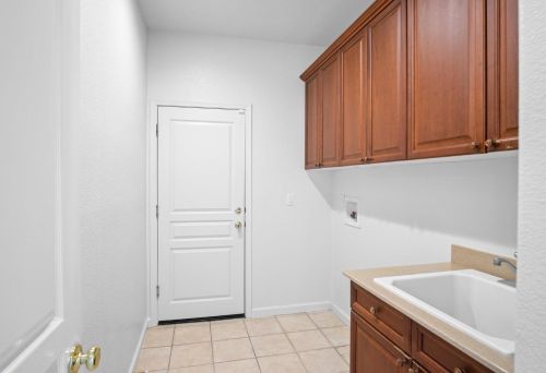 2709 Mira Vista Dr, Modesto CA  95356-8798 exterior