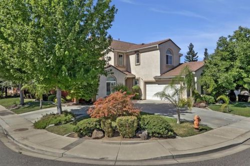 2316 Lovers Point Ln, Modesto, CA 95356-9210