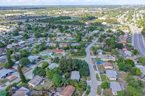1485 1st Ct, Boynton Beach FL  33435-2609 exterior