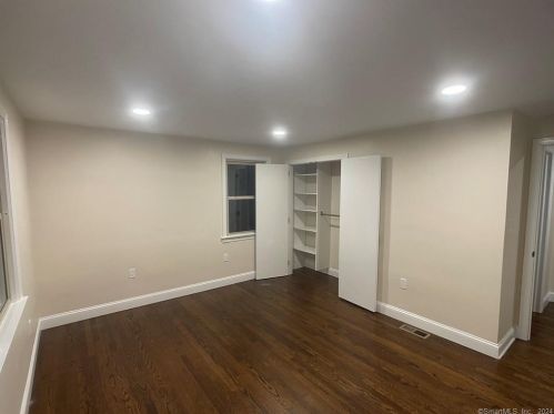 83 Becker Ave, Kensington CT  06037-1329 exterior